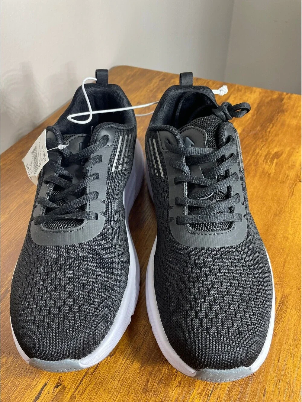 New Vively Phoenix Black Mesh Athletic Sneakers Women's Size 8.5 Gorpcore BTS